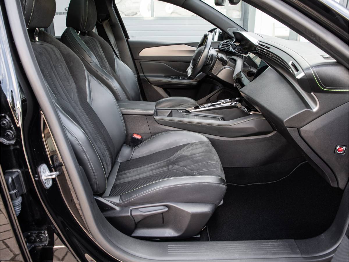 Peugeot 308 Peugeot 308 SW 1.2 PureTech GT Pack Business / PANODAK / TREKHAAK / APPLE CARPLAY