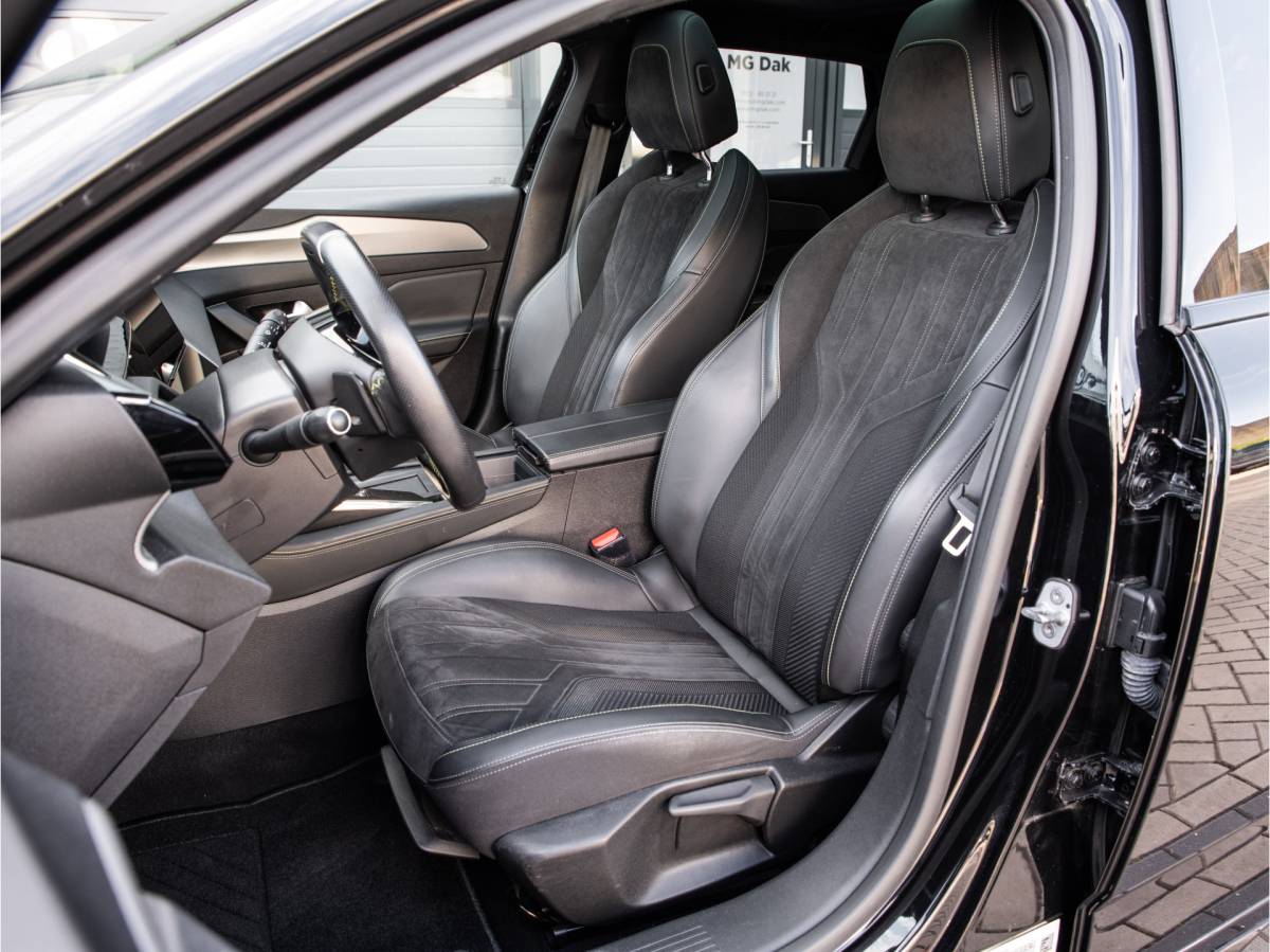 Peugeot 308 Peugeot 308 SW 1.2 PureTech GT Pack Business / PANODAK / TREKHAAK / APPLE CARPLAY