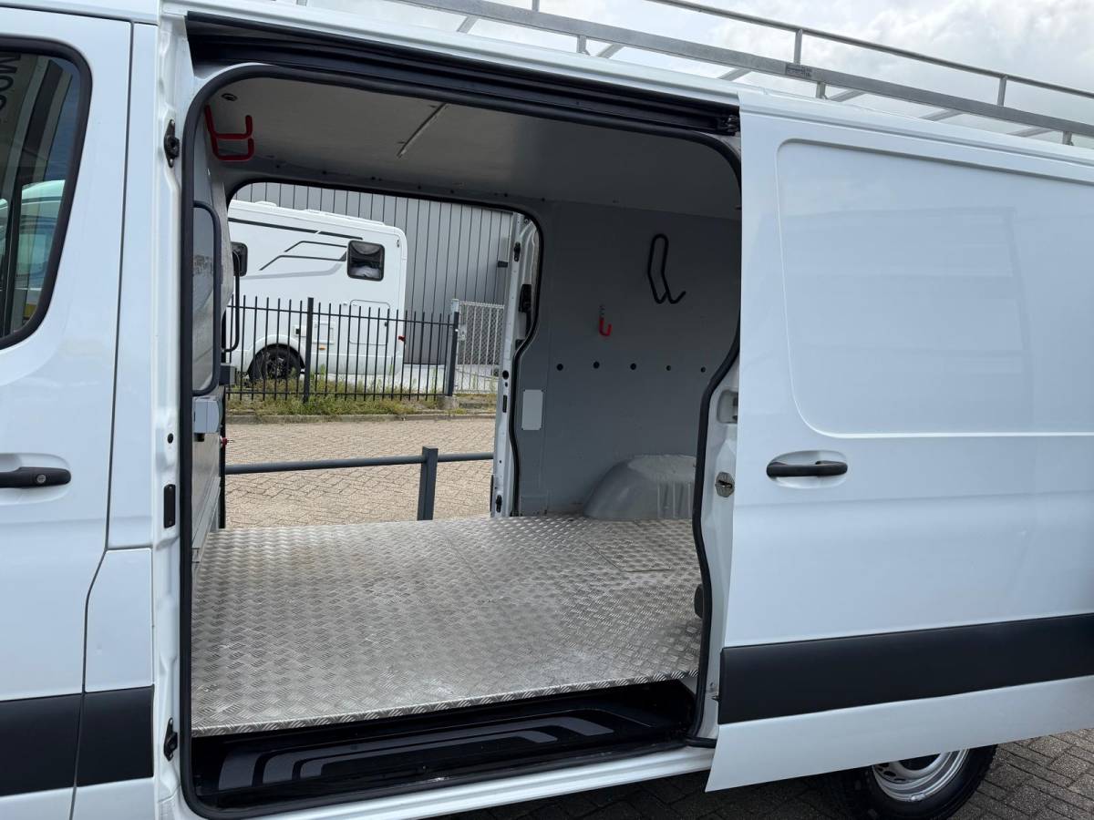Mercedes-Benz Sprinter Mercedes-Benz Sprinter 316 CDI L2H1 E6 RWD | 2x schuifdeur | Marge prijs | 2.8T Trekhaak | Imperiaal | Omvormer