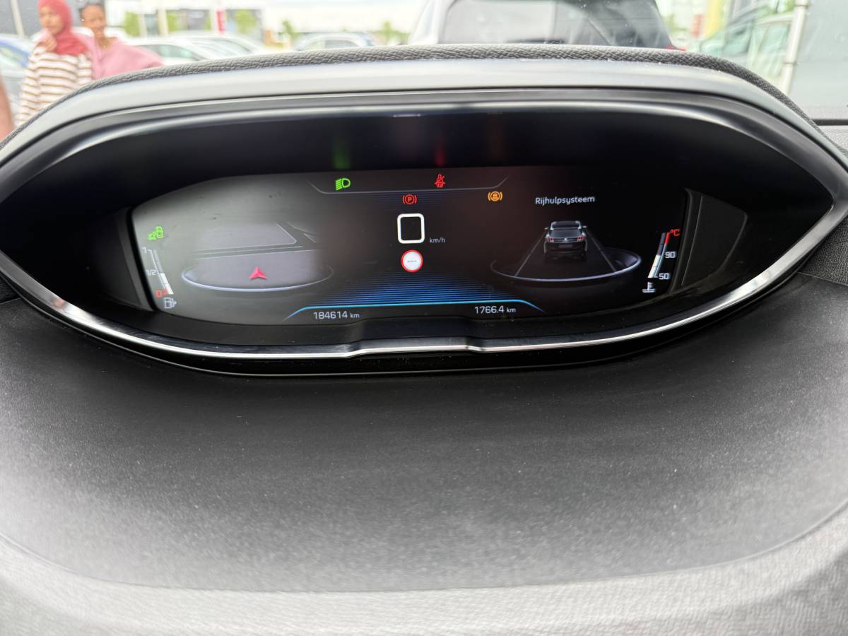 Peugeot 3008 Peugeot 3008 BWJ 2019 1.2 PureTech 131 PK Blue Lease Premium KEYLESS | HALF LEDER |  360 CAMERA | CARPLAY + ANDROID | NAVI | CLIMA | CRUISE | LMV | PDC