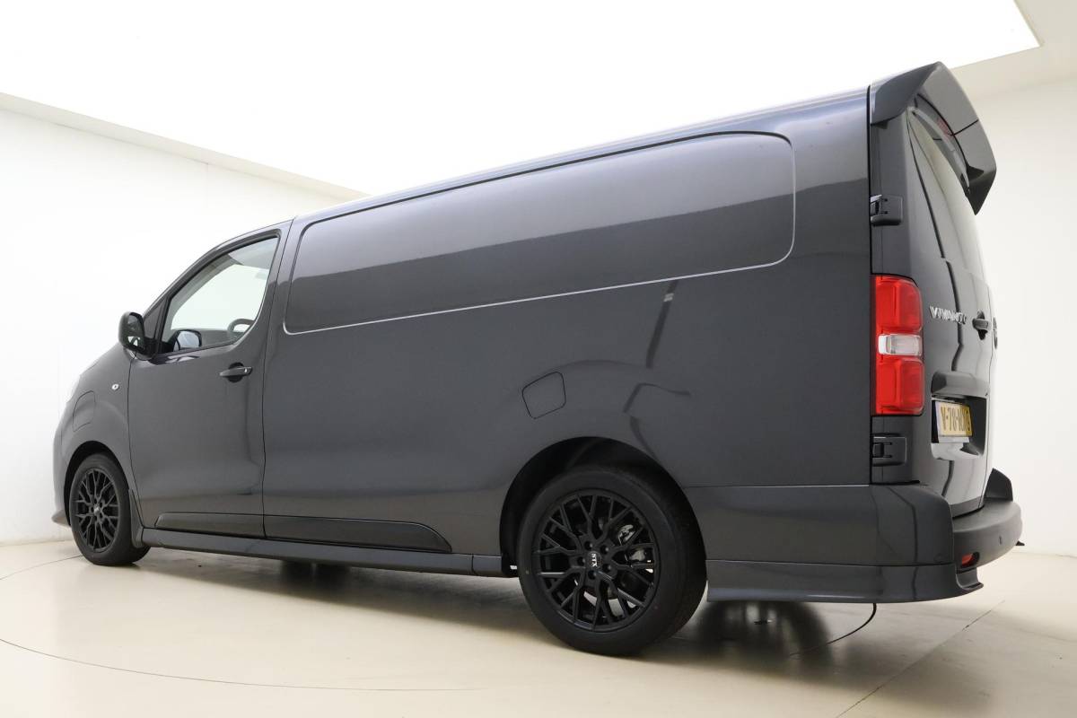 Opel Vivaro-e Opel Vivaro Electric L3 75 kWh | DEMO | Lederen bekleding | STX pakket | Navigatie | Stoelverwarming | Keyless | Laadruimte betimmering | Camera | Lichtmetalen velgen black
