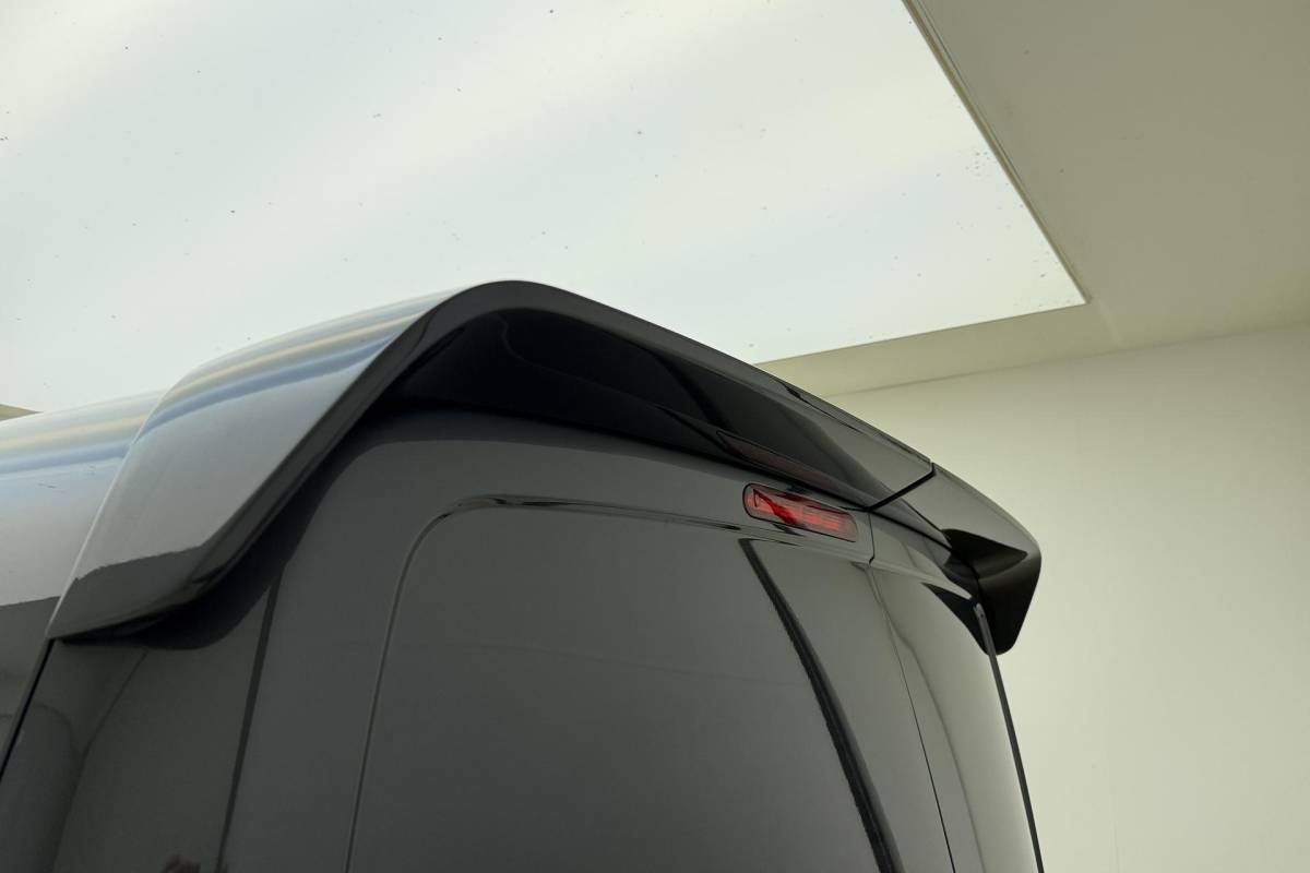 Opel Vivaro-e Opel Vivaro Electric L3 75 kWh | DEMO | Lederen bekleding | STX pakket | Navigatie | Stoelverwarming | Keyless | Laadruimte betimmering | Camera | Lichtmetalen velgen black