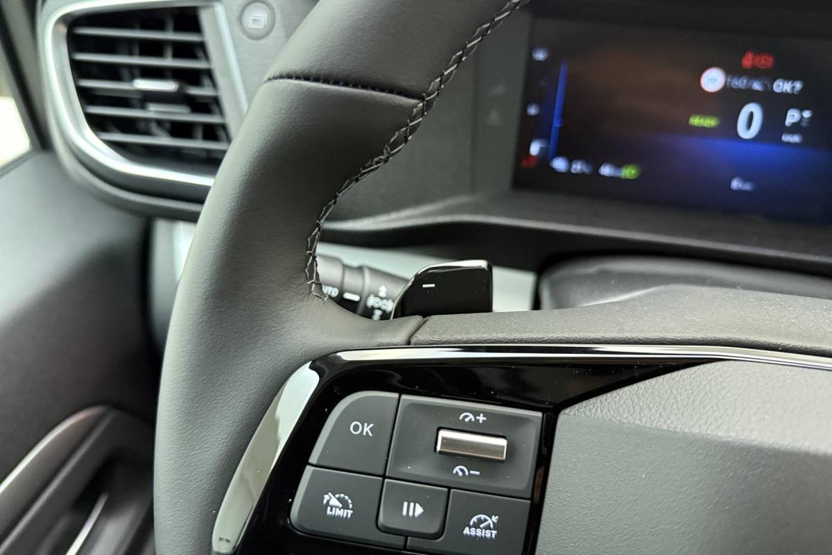 Opel Vivaro-e Opel Vivaro Electric L3 75 kWh | DEMO | Lederen bekleding | STX pakket | Navigatie | Stoelverwarming | Keyless | Laadruimte betimmering | Camera | Lichtmetalen velgen black