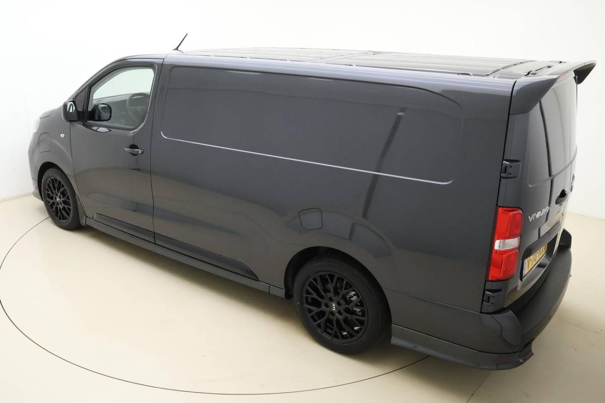 Opel Vivaro-e Opel Vivaro Electric L3 75 kWh | DEMO | Lederen bekleding | STX pakket | Navigatie | Stoelverwarming | Keyless | Laadruimte betimmering | Camera | Lichtmetalen velgen black