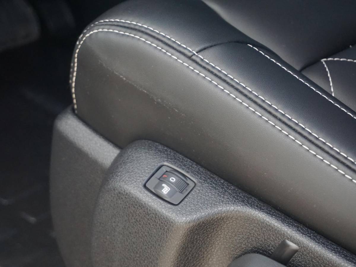 Opel Vivaro-e Opel Vivaro-e Dubbele Cabine 75kWh | STX Sport | Mooiste  bus van NL (!) | Lederen bekleding | Spoilerpakket | 18 inch Lichtmetalen velgen | Dynamic Comfort NAV Pakket | Winterpakket | 2x schuifdeur | Betimmering | Comfortstoelen |