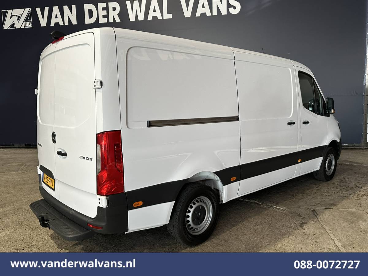 Mercedes-Benz Sprinter Mercedes-Benz Sprinter 314 CDI 143pk L2H1 Euro6 Airco | Camera | Apple Carplay | Trekhaak | Chauffeursstoel Android Auto, Bijrijdersbank
