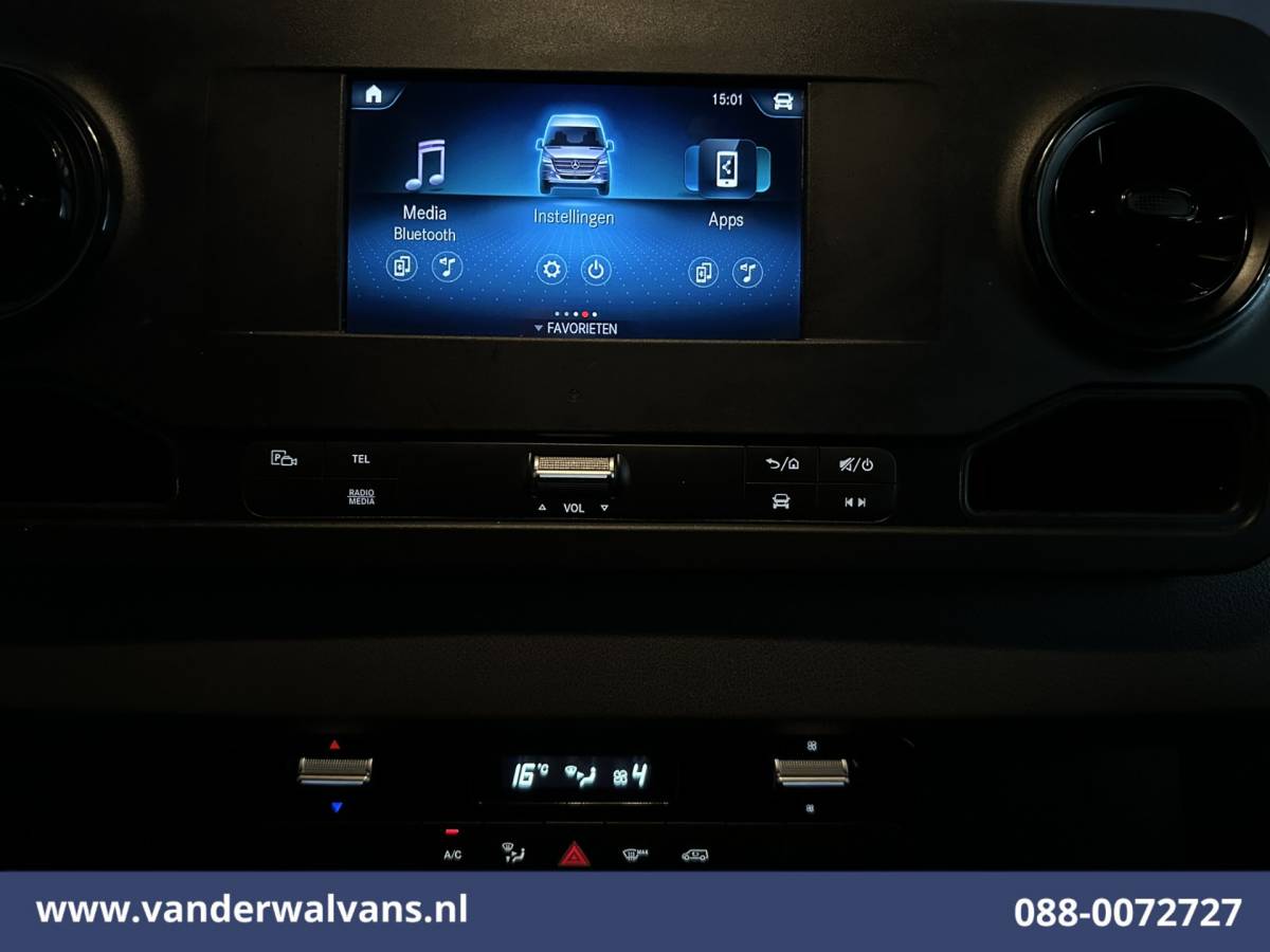 Mercedes-Benz Sprinter Mercedes-Benz Sprinter 314 CDI 143pk L2H1 Euro6 Airco | Camera | Apple Carplay | Trekhaak | Chauffeursstoel Android Auto, Bijrijdersbank