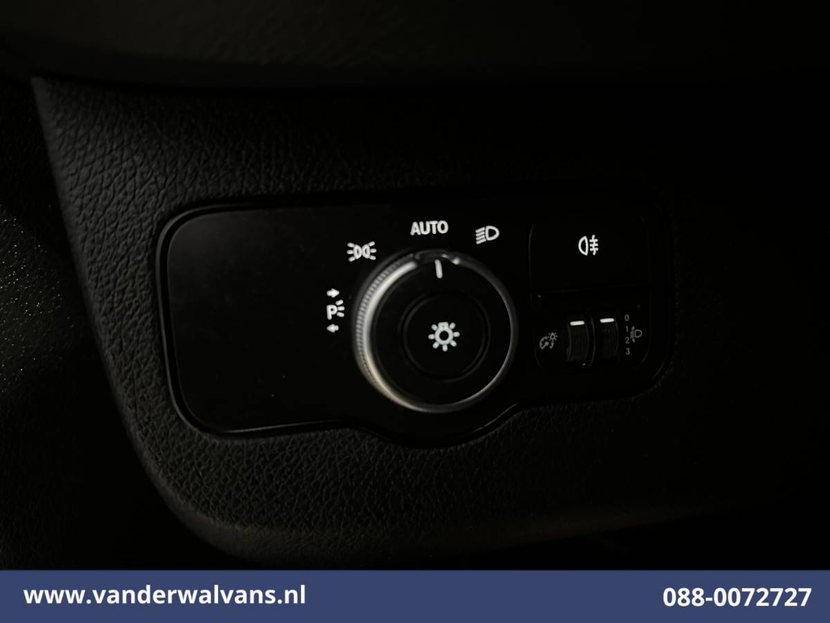 Mercedes-Benz Sprinter Mercedes-Benz Sprinter 314 CDI 143pk L2H1 Euro6 Airco | Camera | Apple Carplay | Trekhaak | Chauffeursstoel Android Auto, Bijrijdersbank