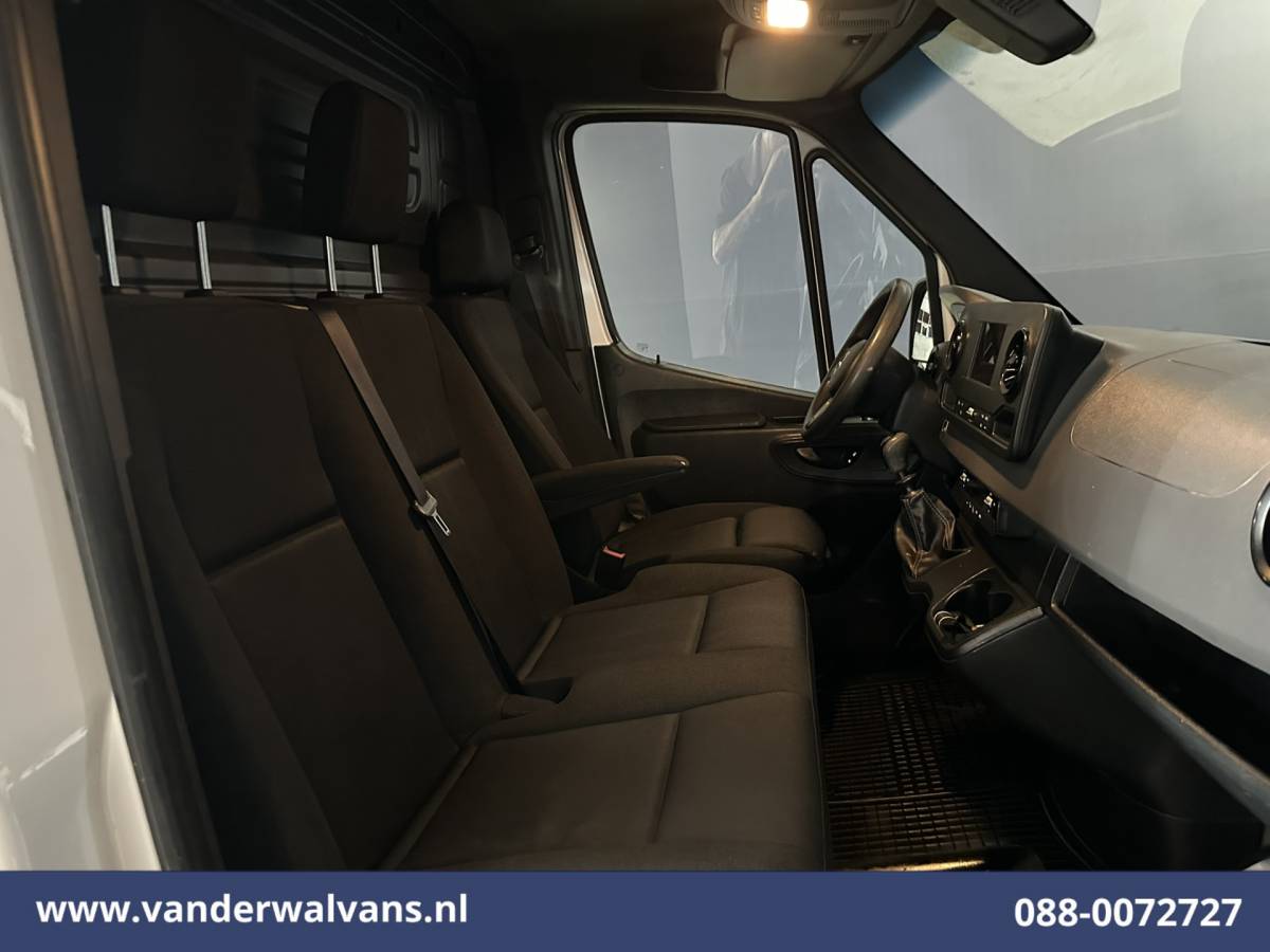 Mercedes-Benz Sprinter Mercedes-Benz Sprinter 314 CDI 143pk L2H1 Euro6 Airco | Camera | Apple Carplay | Trekhaak | Chauffeursstoel Android Auto, Bijrijdersbank