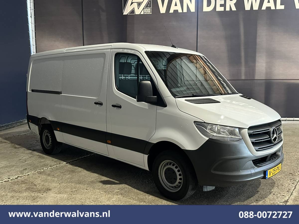 Mercedes-Benz Sprinter Mercedes-Benz Sprinter 314 CDI 143pk L2H1 Euro6 Airco | Camera | Apple Carplay | Trekhaak | Chauffeursstoel Android Auto, Bijrijdersbank