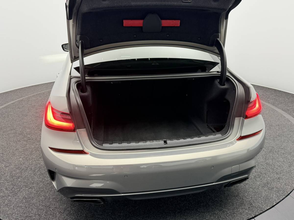 BMW 3 Serie BMW 3-serie M340d xDrive High Executive M-Sport | Head-Up Display | 360° Camera | Harman/Kardon | Full-Led