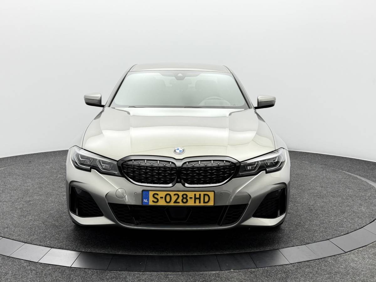 BMW 3 Serie BMW 3-serie M340d xDrive High Executive M-Sport | Head-Up Display | 360° Camera | Harman/Kardon | Full-Led