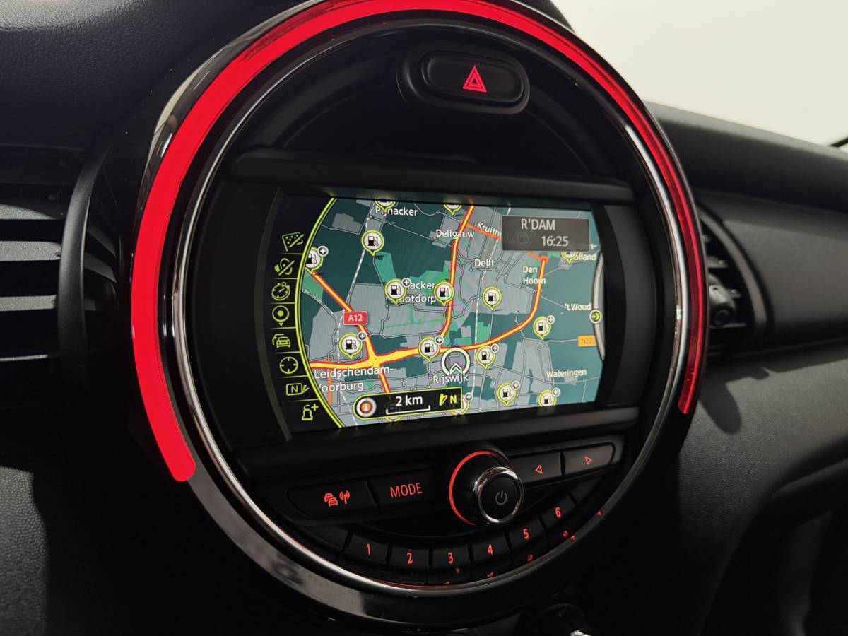 MINI 3-Deurs MINI 3-Deurs 1.2 One Chili Business – Automaat – Navi / Bluetooth / Parksens. achter