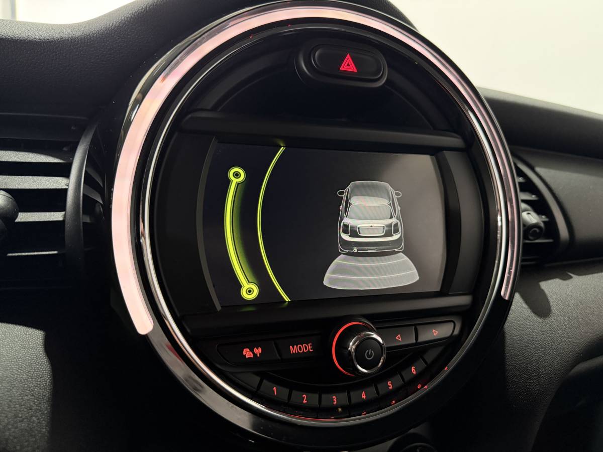 MINI 3-Deurs MINI 3-Deurs 1.2 One Chili Business – Automaat – Navi / Bluetooth / Parksens. achter