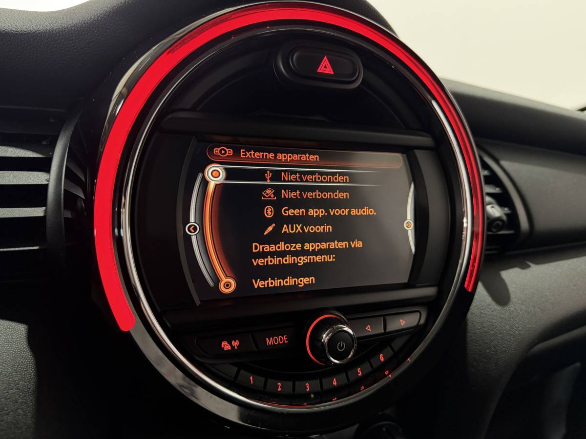 MINI 3-Deurs MINI 3-Deurs 1.2 One Chili Business – Automaat – Navi / Bluetooth / Parksens. achter
