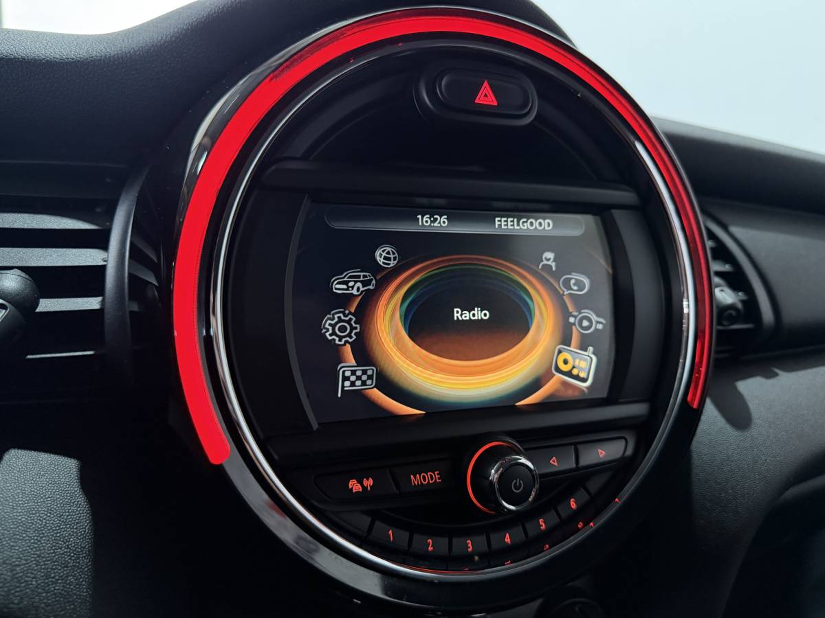 MINI 3-Deurs MINI 3-Deurs 1.2 One Chili Business – Automaat – Navi / Bluetooth / Parksens. achter