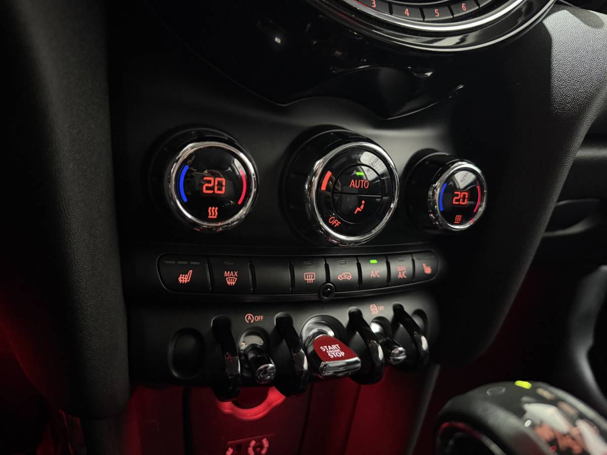 MINI 3-Deurs MINI 3-Deurs 1.2 One Chili Business – Automaat – Navi / Bluetooth / Parksens. achter