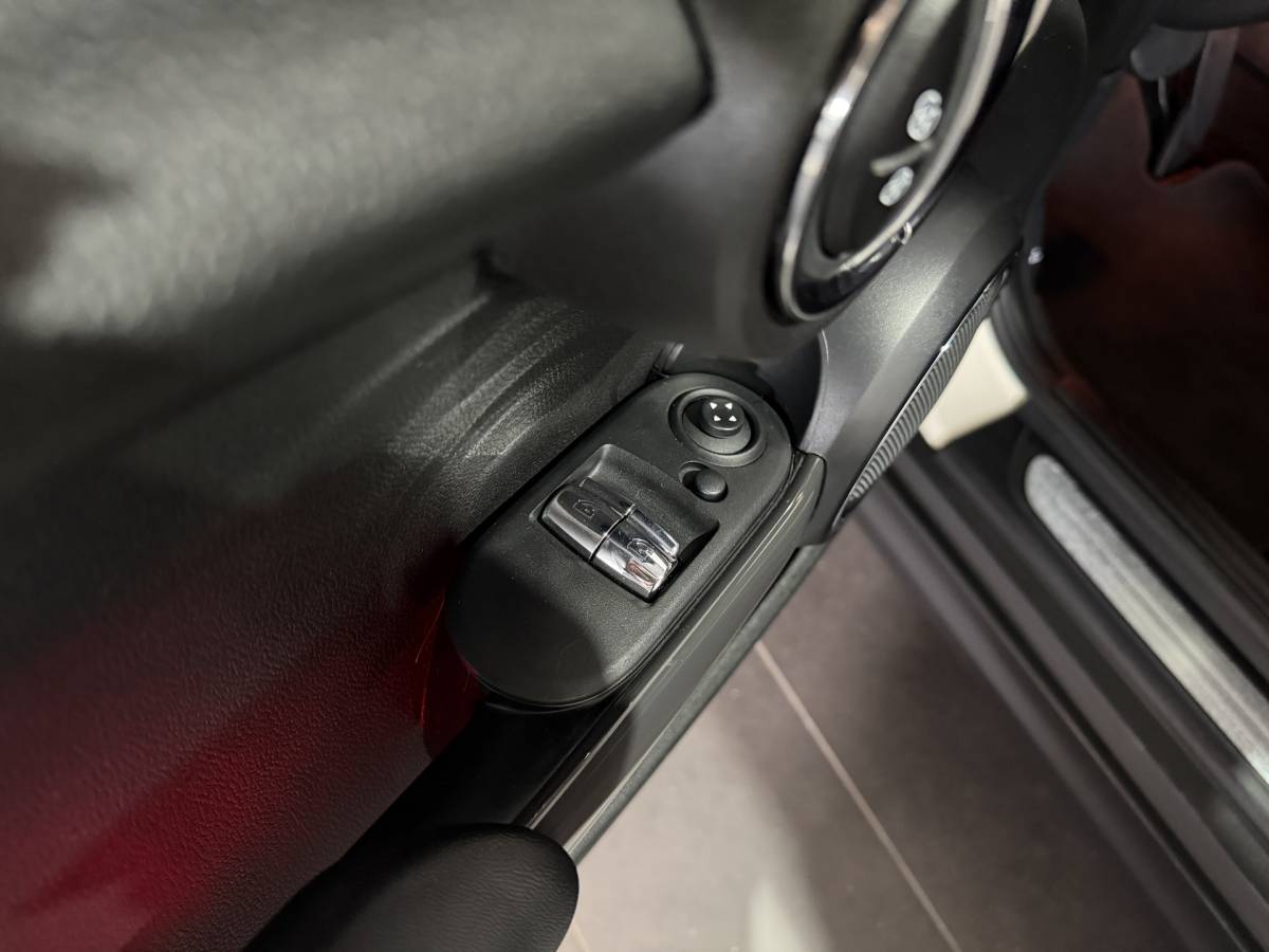MINI 3-Deurs MINI 3-Deurs 1.2 One Chili Business – Automaat – Navi / Bluetooth / Parksens. achter