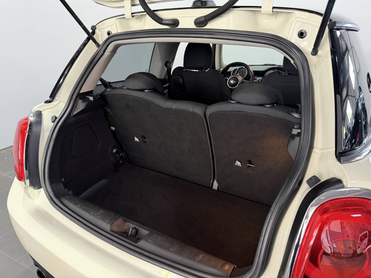 MINI 3-Deurs MINI 3-Deurs 1.2 One Chili Business – Automaat – Navi / Bluetooth / Parksens. achter