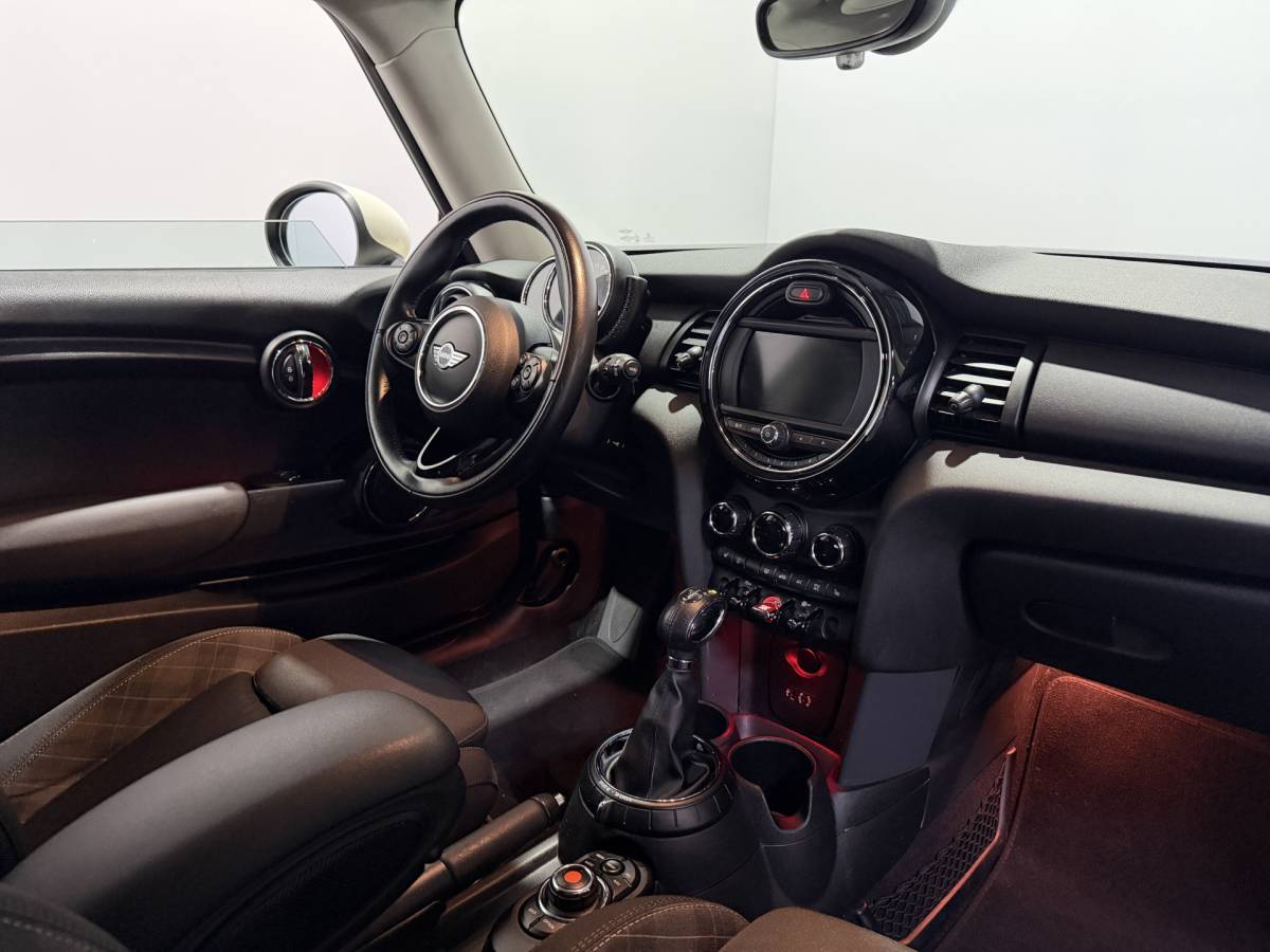 MINI 3-Deurs MINI 3-Deurs 1.2 One Chili Business – Automaat – Navi / Bluetooth / Parksens. achter