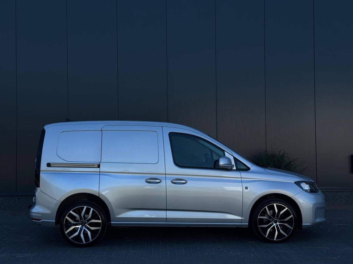 Volkswagen Caddy Volkswagen Caddy Cargo 2.0 TDI Comfort NIEUW MODEL AUTO NAVI | SPORTVELGEN | TREKHAAK | APPLE CARPLAY