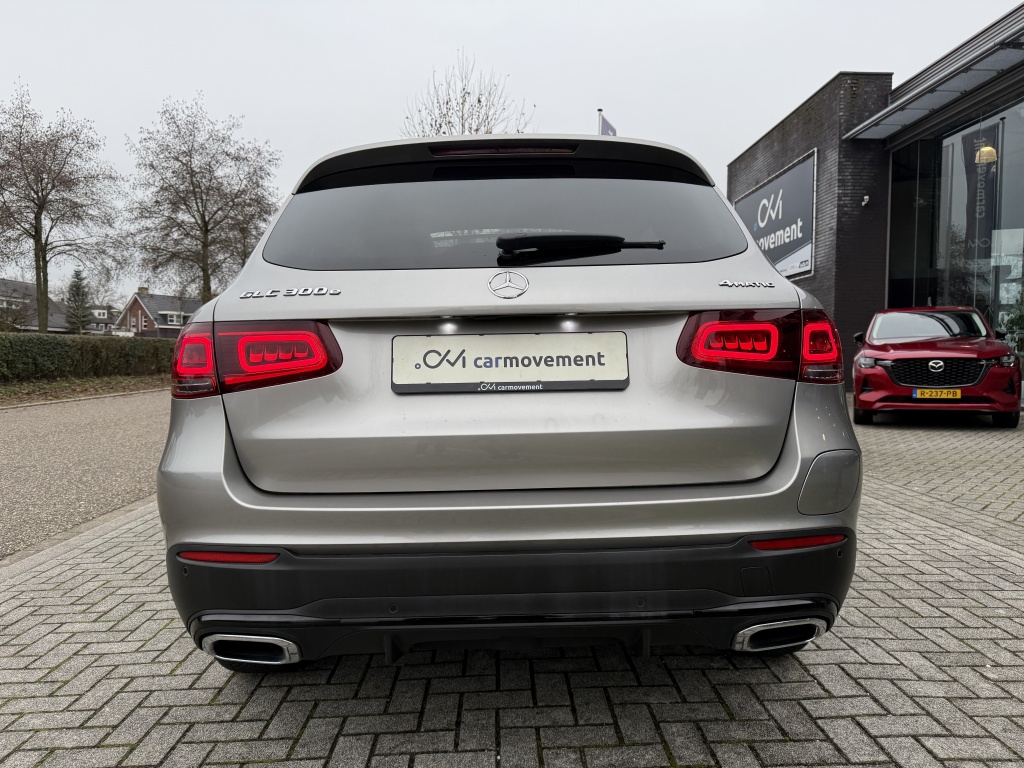Mercedes-Benz GLC Mercedes-benz GLC-klasse 300e 4M AMG Styling I Night I Pano I Trekhaak I Camera I 19”