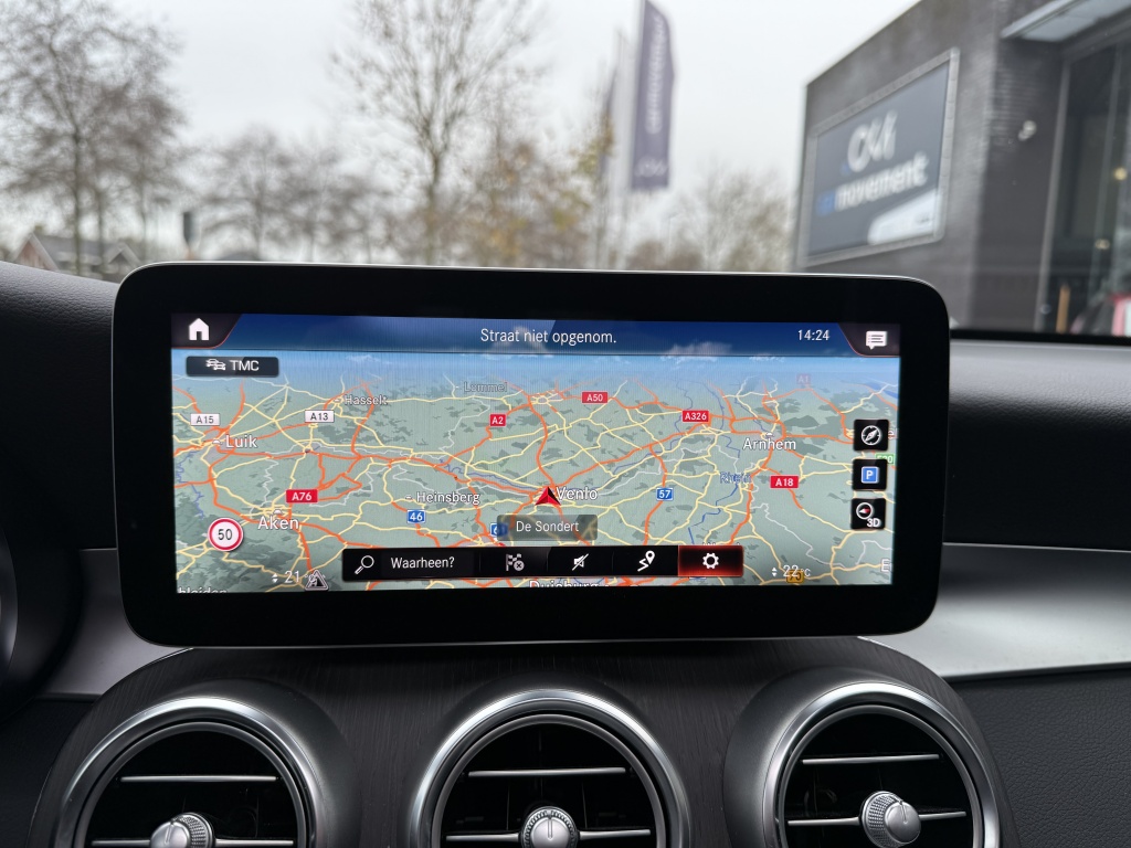 Mercedes-Benz GLC Mercedes-benz GLC-klasse 300e 4M AMG Styling I Night I Pano I Trekhaak I Camera I 19”