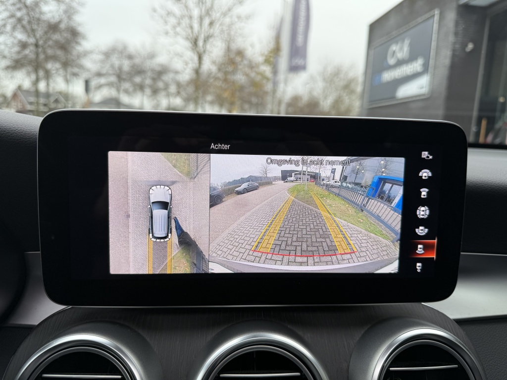 Mercedes-Benz GLC Mercedes-benz GLC-klasse 300e 4M AMG Styling I Night I Pano I Trekhaak I Camera I 19”
