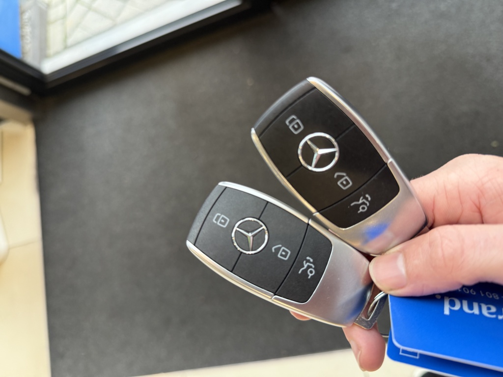 Mercedes-Benz GLC Mercedes-benz GLC-klasse 300e 4M AMG Styling I Night I Pano I Trekhaak I Camera I 19”