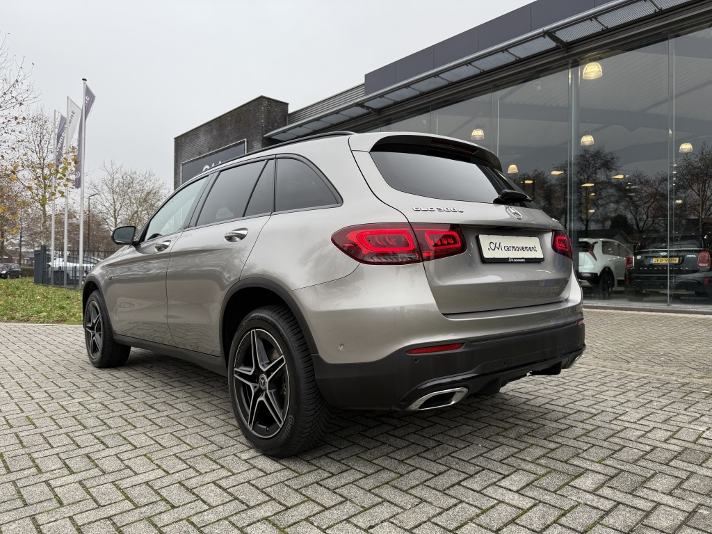 Mercedes-Benz GLC Mercedes-benz GLC-klasse 300e 4M AMG Styling I Night I Pano I Trekhaak I Camera I 19”