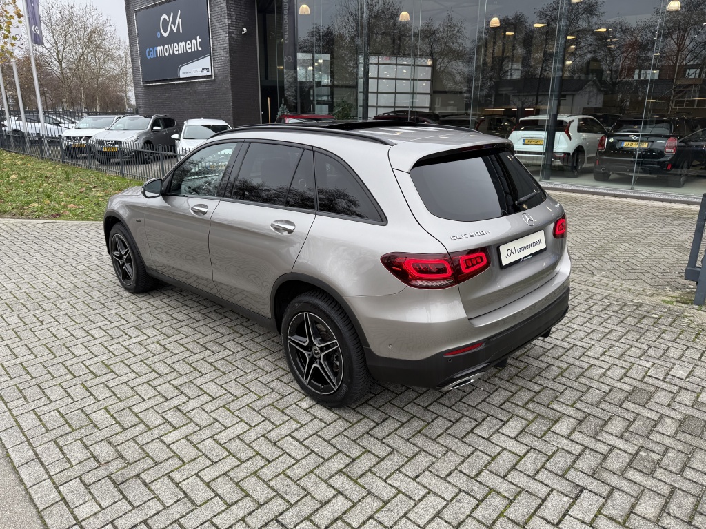Mercedes-Benz GLC Mercedes-benz GLC-klasse 300e 4M AMG Styling I Night I Pano I Trekhaak I Camera I 19”