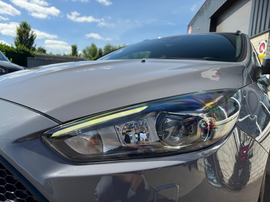 Ford Focus Ford Focus 2.0 ST-2 Wagon Winterpakket Maxton RS velgen Recaro Liefhebbers auto!