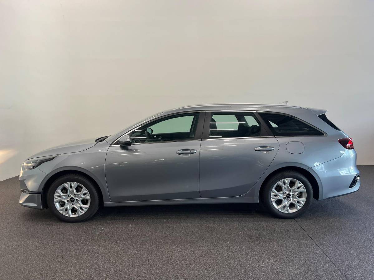 Kia Ceed Sportswagon Kia Ceed Sportswagon 1.0 T-GDi Pulse Navigatie Apple Carplay Android Auto Parkeerhulp achter Cruise Control Half leder Climate Control Lichtmetalen velgen