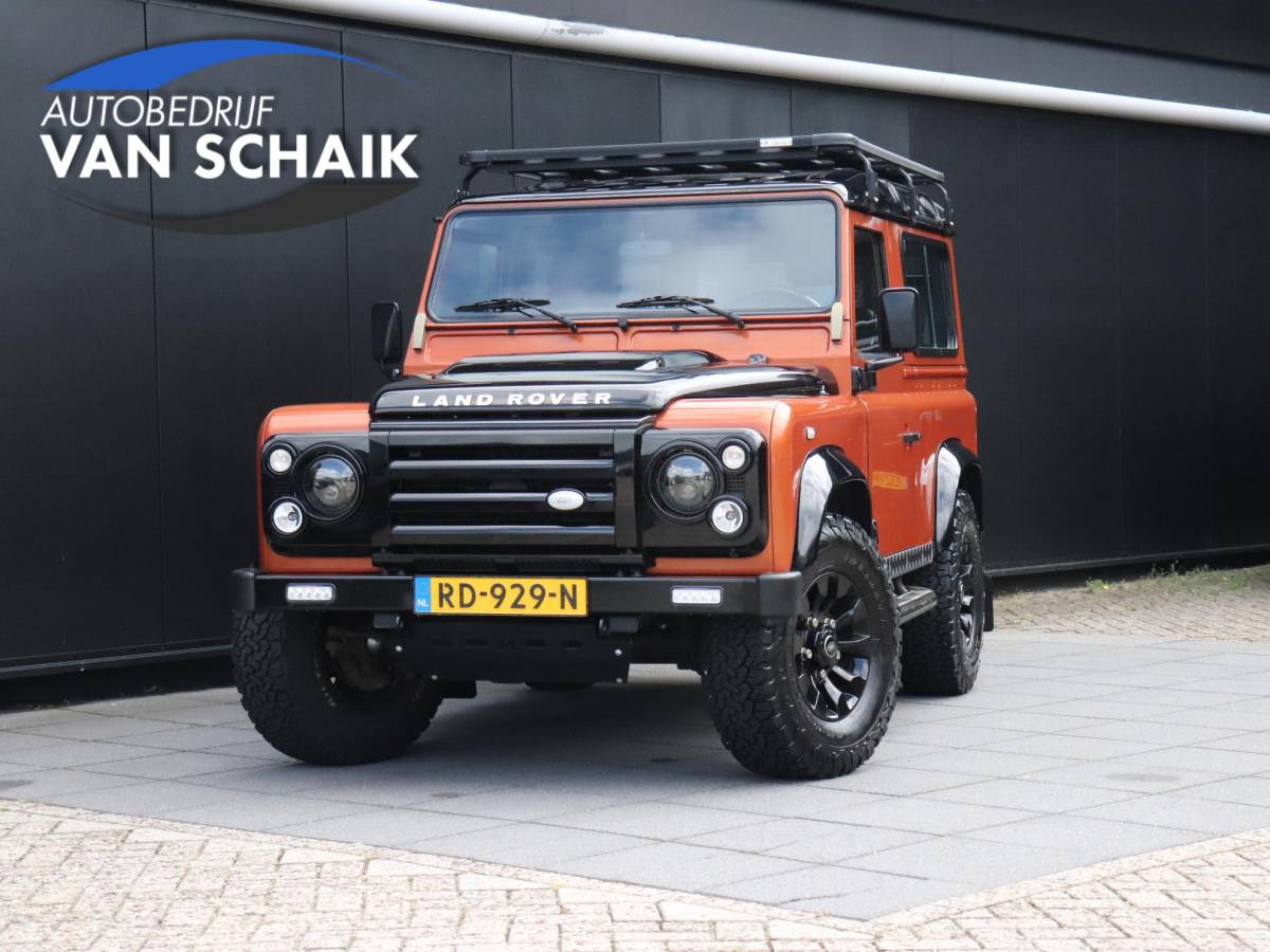 Land Rover Defender Land Rover Defender 2.4 TD 90 SW SVX 60th Anniversary | 4 PERS. | STOELVERW. | TREKHAAK | DAK | AIRCO |