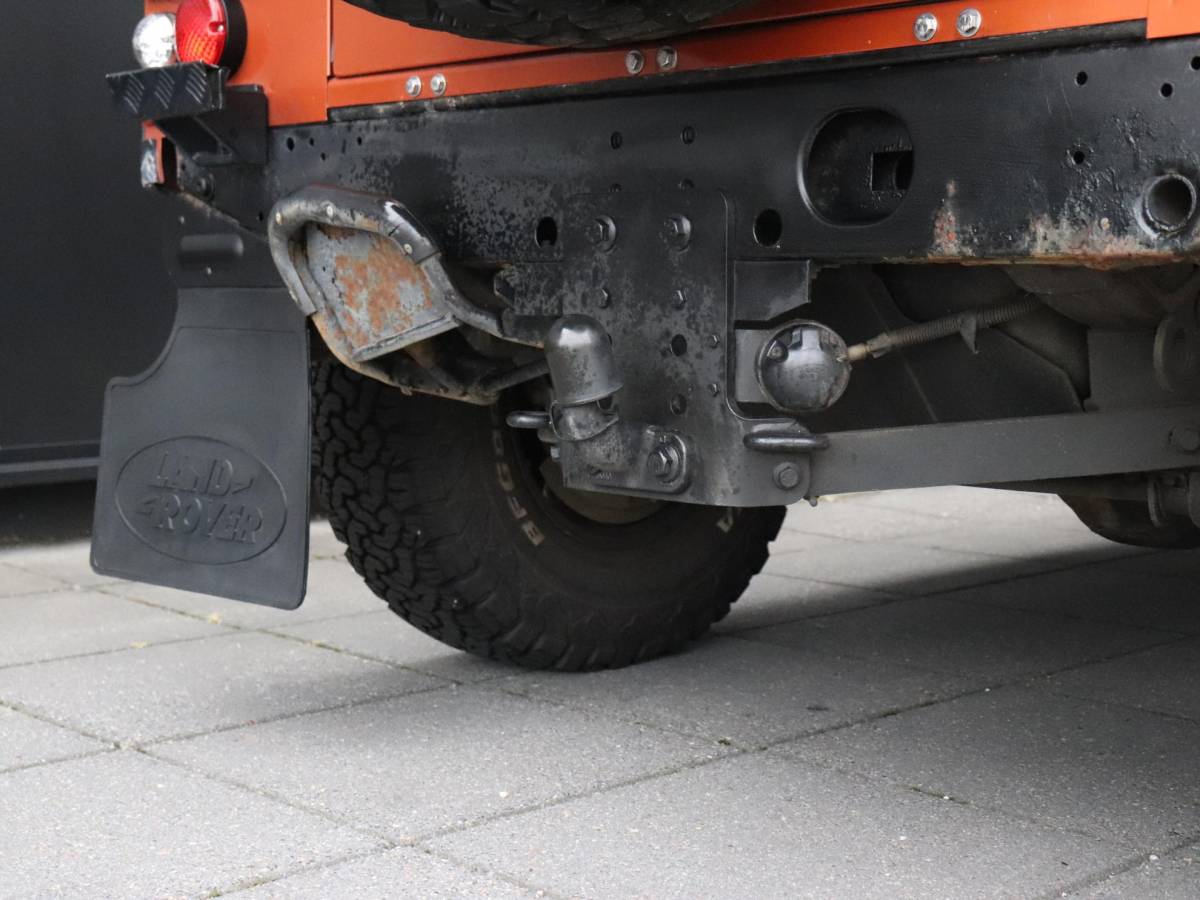 Land Rover Defender Land Rover Defender 2.4 TD 90 SW SVX 60th Anniversary | 4 PERS. | STOELVERW. | TREKHAAK | DAK | AIRCO |