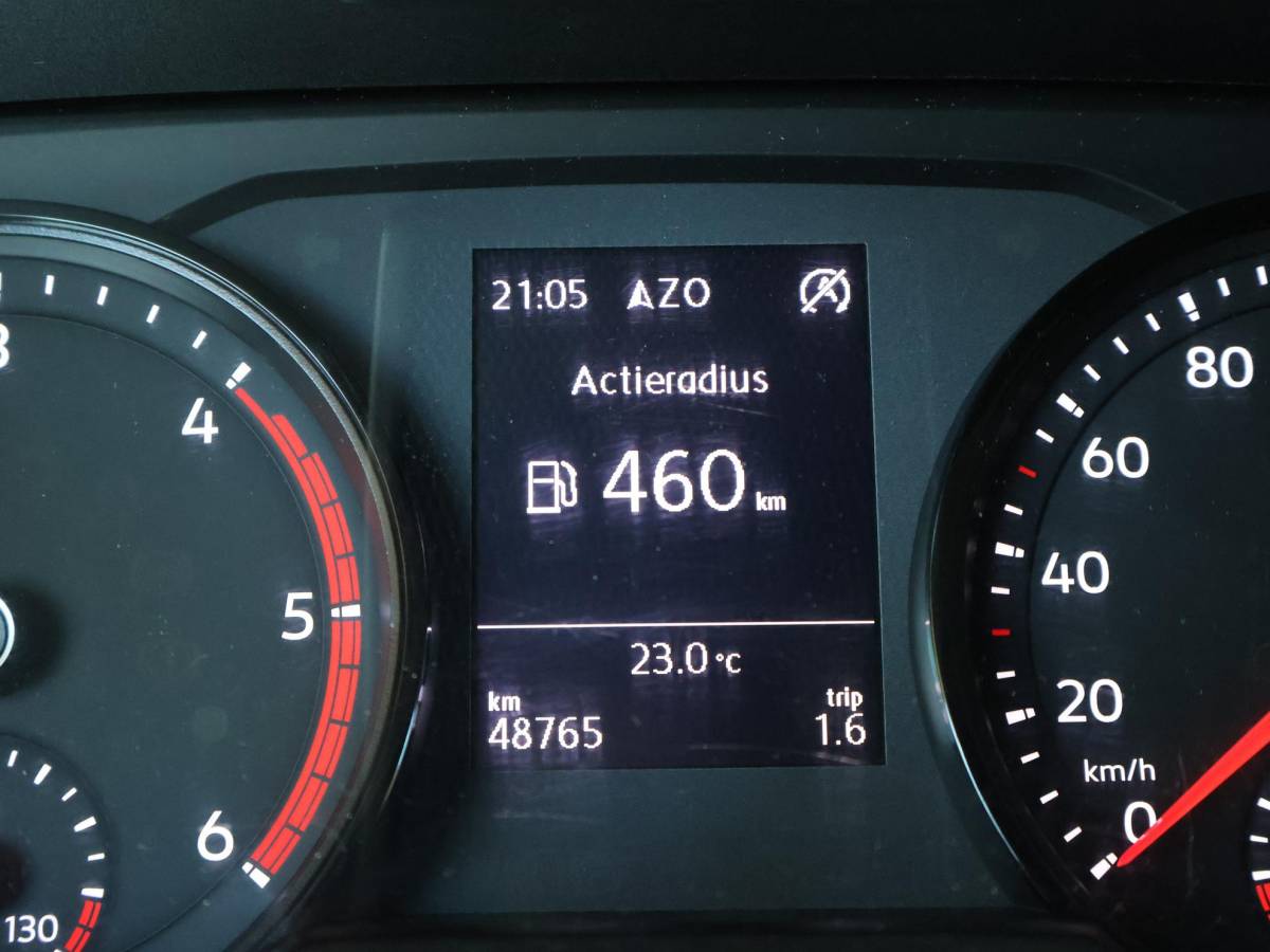 Volkswagen Crafter Volkswagen Crafter 35 2.0 TDI 140 PK L3H3 TWO-TONE + 3000 KG TREKHAAK | APPLE CARPLAY | CRUISE | SIDEBARS | NAVIGATIE