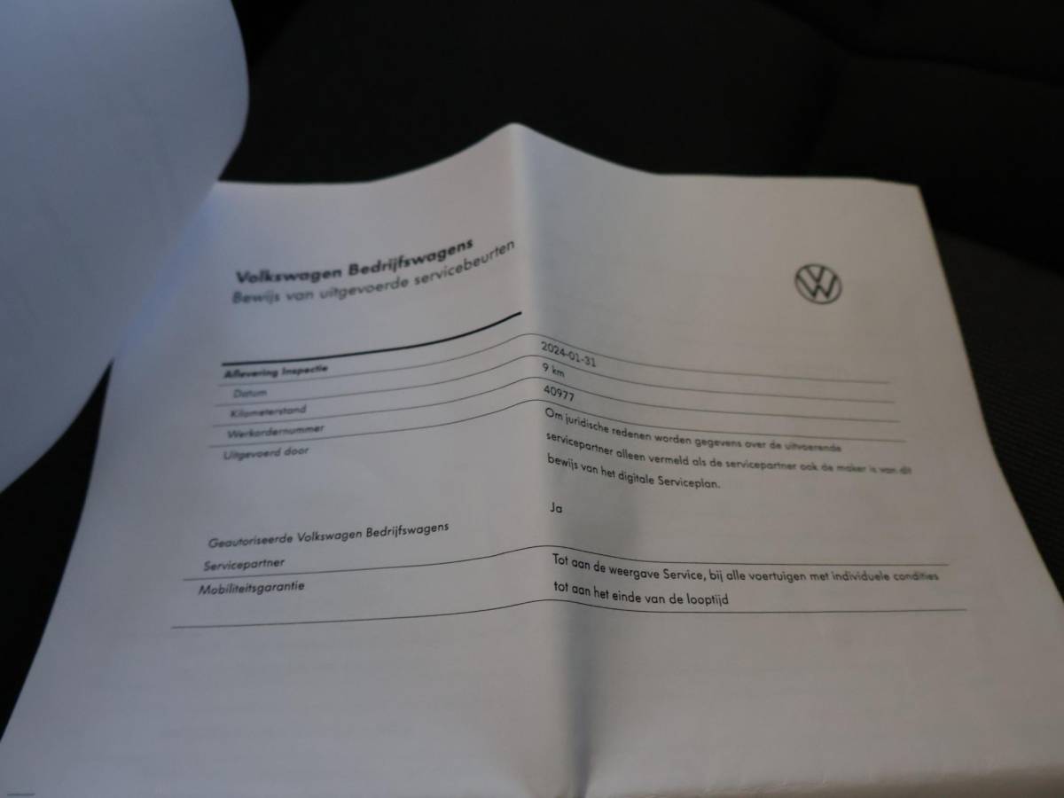Volkswagen Crafter Volkswagen Crafter 35 2.0 TDI 140 PK L3H3 TWO-TONE + 3000 KG TREKHAAK | APPLE CARPLAY | CRUISE | SIDEBARS | NAVIGATIE