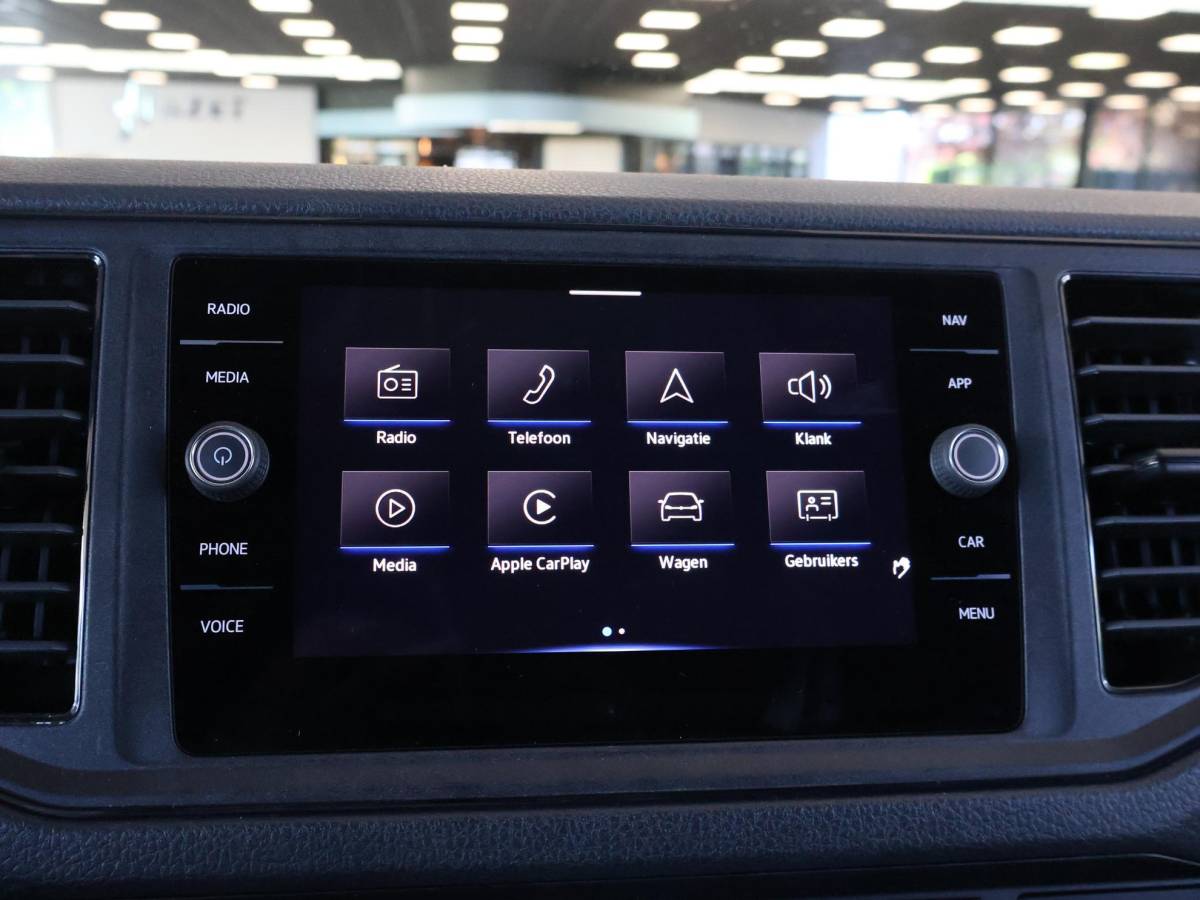 Volkswagen Crafter Volkswagen Crafter 35 2.0 TDI 140 PK L3H3 TWO-TONE + 3000 KG TREKHAAK | APPLE CARPLAY | CRUISE | SIDEBARS | NAVIGATIE