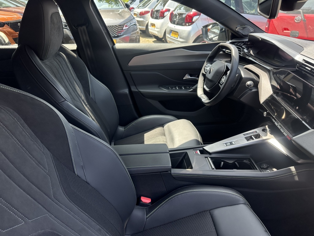 Peugeot 408 Peugeot 408 1.6 HYbrid 225 GT | Massage | Adaptieve Cruise | Elektrische Ach