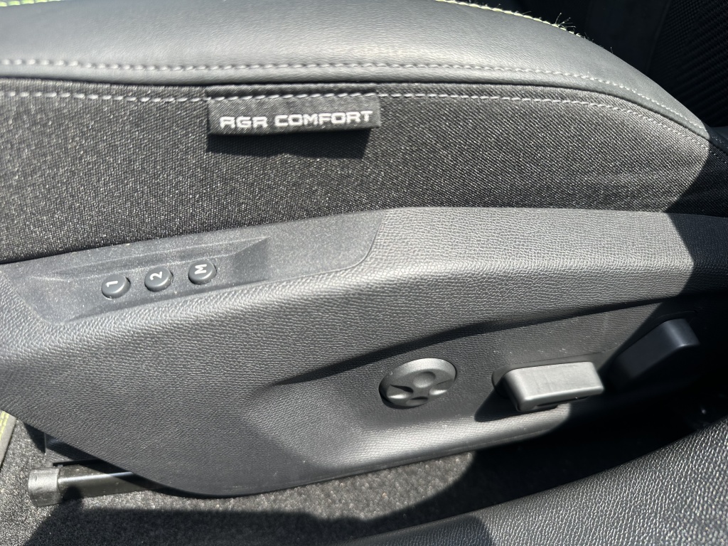Peugeot 408 Peugeot 408 1.6 HYbrid 225 GT | Massage | Adaptieve Cruise | Elektrische Ach