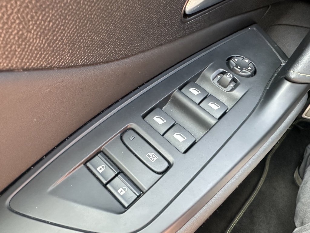 Peugeot 408 Peugeot 408 1.6 HYbrid 225 GT | Massage | Adaptieve Cruise | Elektrische Ach