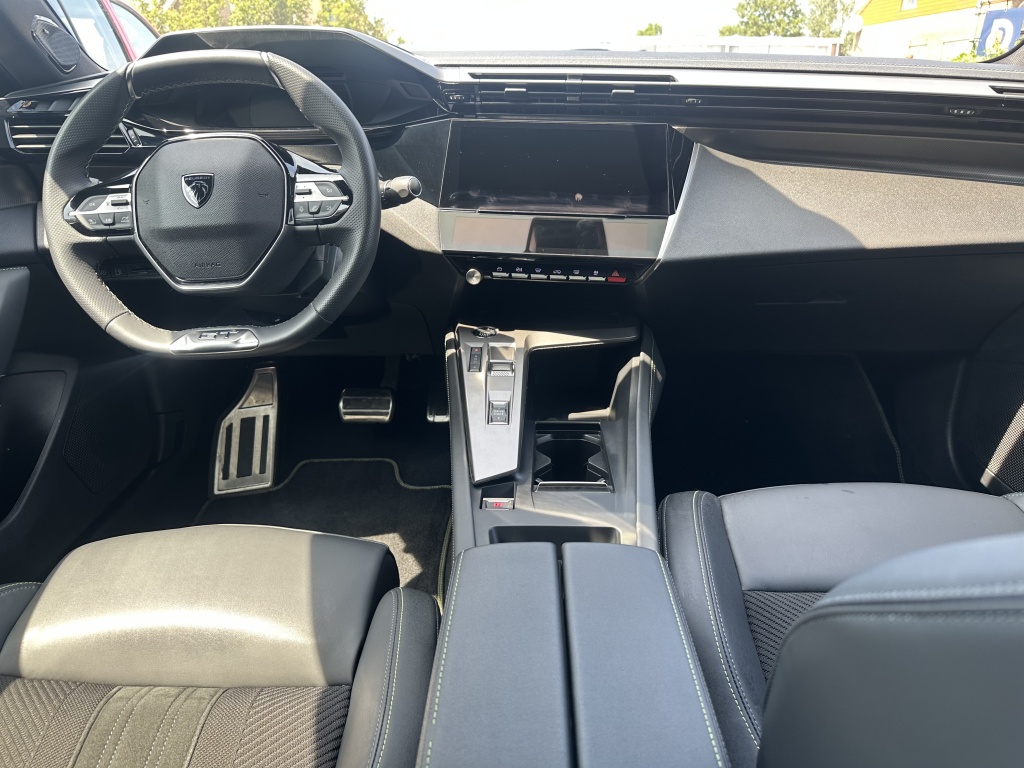 Peugeot 408 Peugeot 408 1.6 HYbrid 225 GT | Massage | Adaptieve Cruise | Elektrische Ach