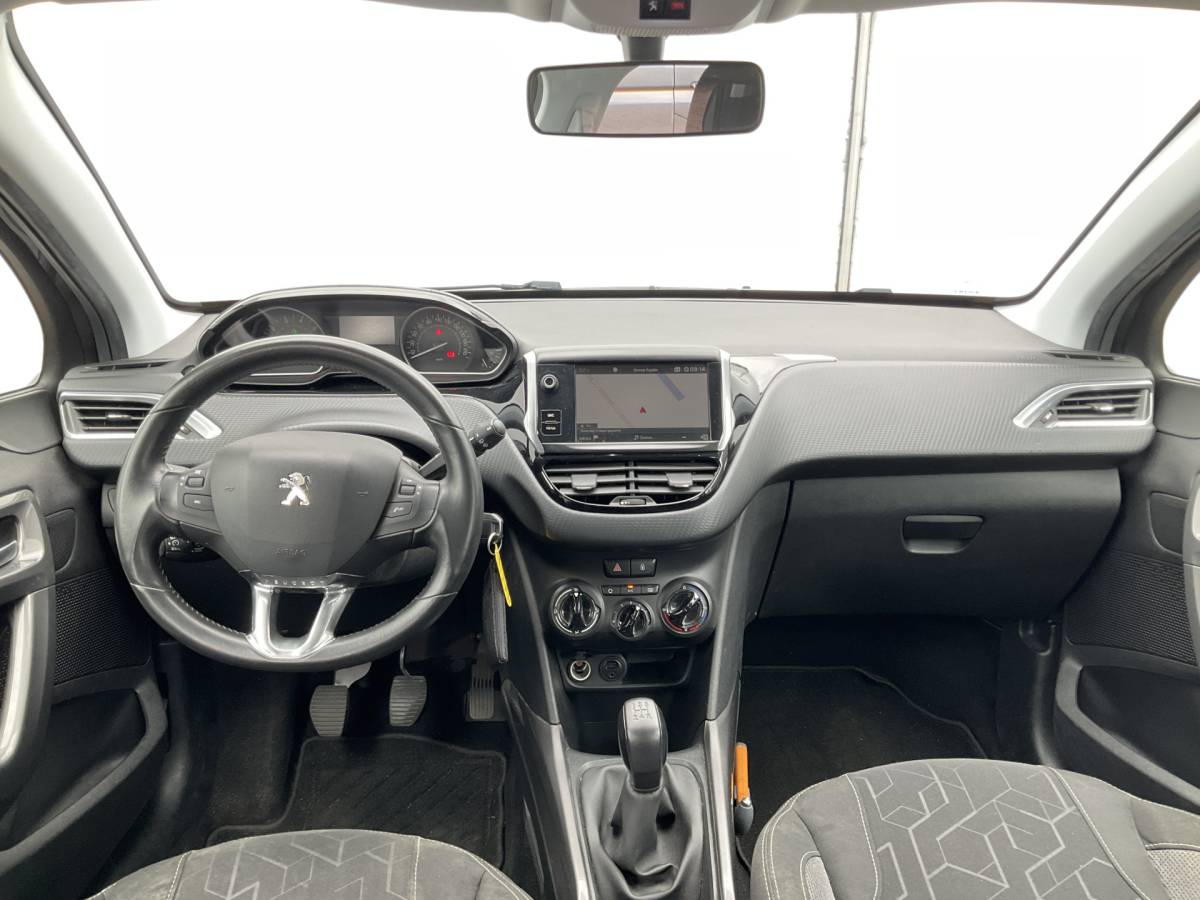 Peugeot 2008 Peugeot 2008 1.2 111pk Blue Lion Carplay Airco Cruise Hoge zit