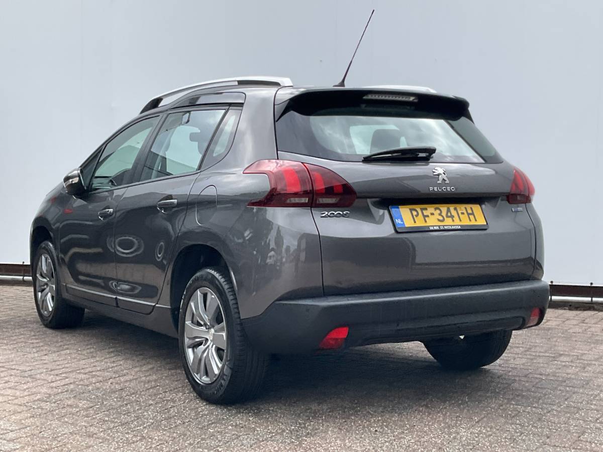Peugeot 2008 Peugeot 2008 1.2 111pk Blue Lion Carplay Airco Cruise Hoge zit