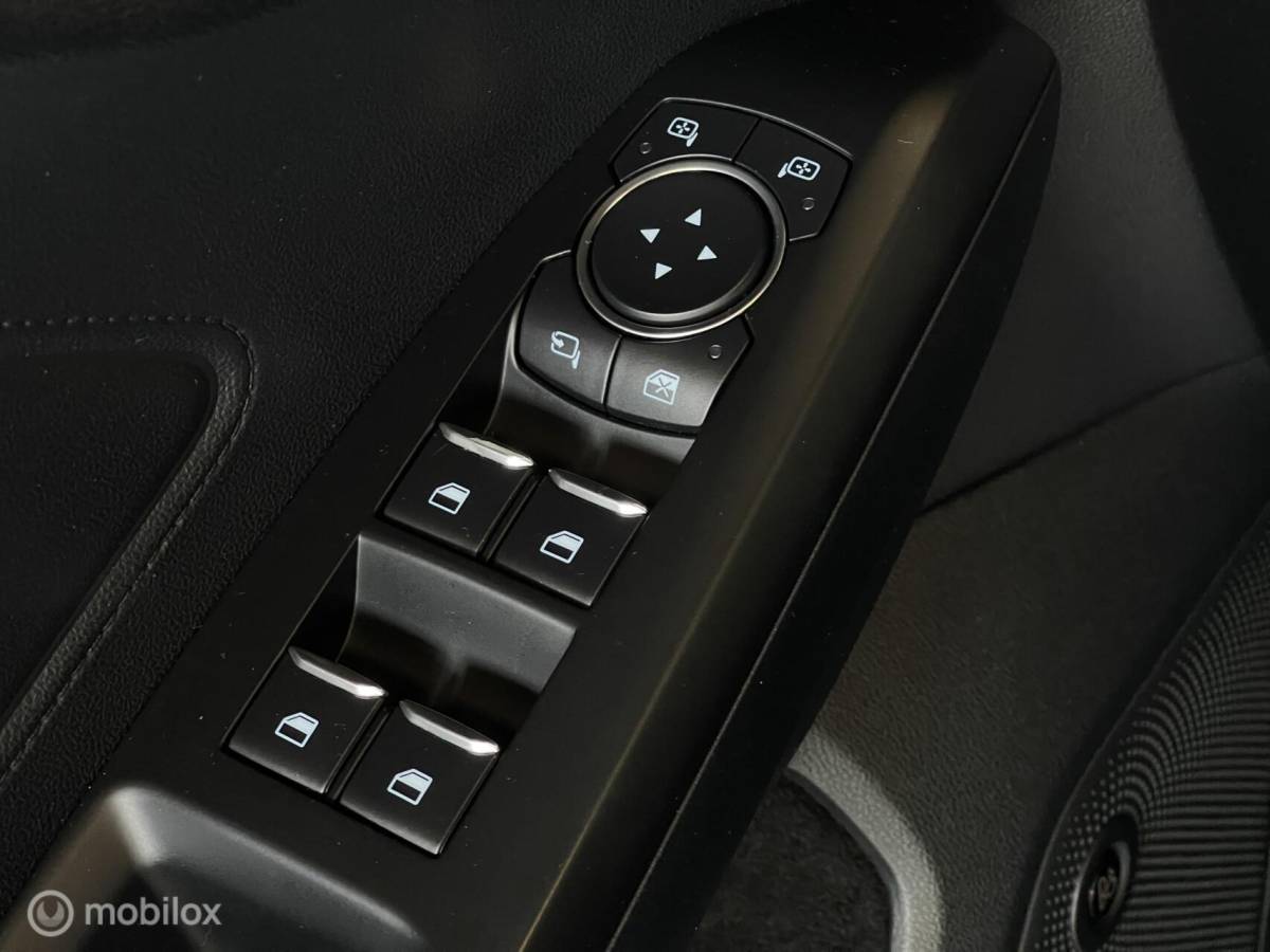 Ford Focus Ford Focus 1.0 EcoBoost Titanium Business | B&O | ACC | Trekhaak | Distributieriem Vervangen