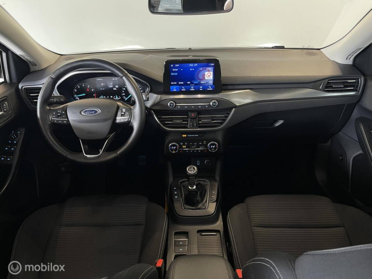 Ford Focus Ford Focus 1.0 EcoBoost Titanium Business | B&O | ACC | Trekhaak | Distributieriem Vervangen