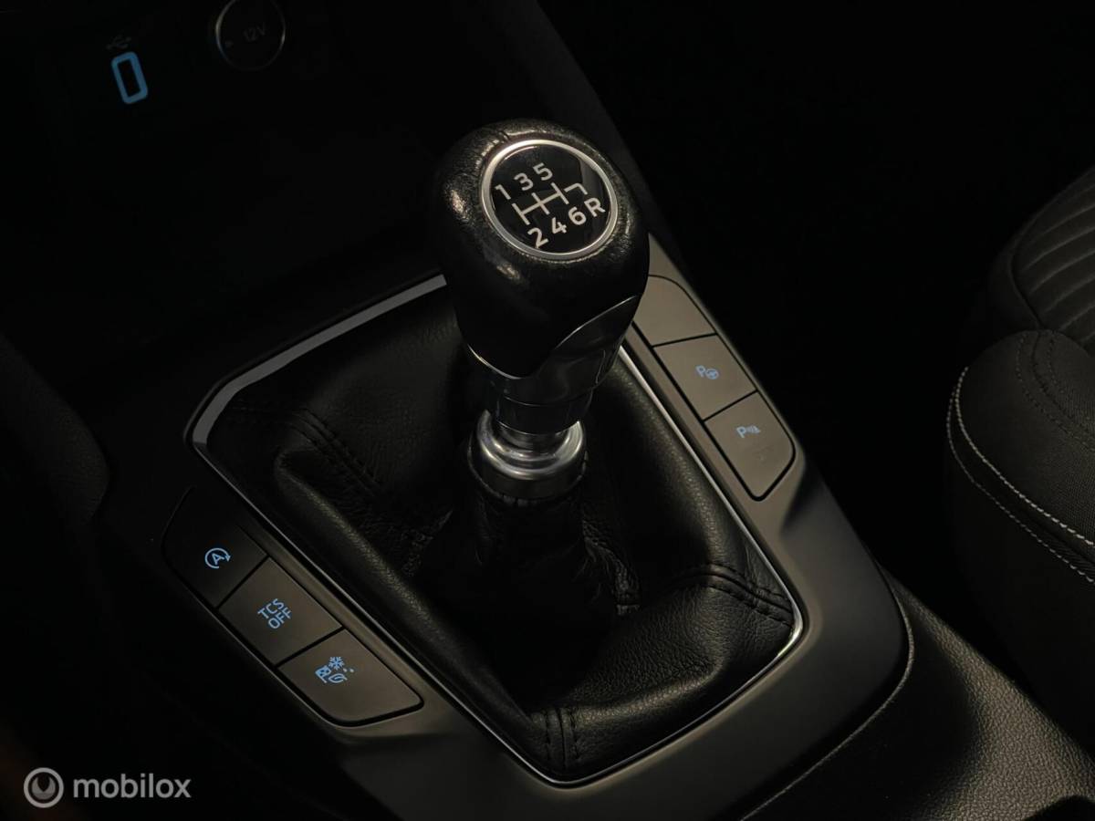 Ford Focus Ford Focus 1.0 EcoBoost Titanium Business | B&O | ACC | Trekhaak | Distributieriem Vervangen
