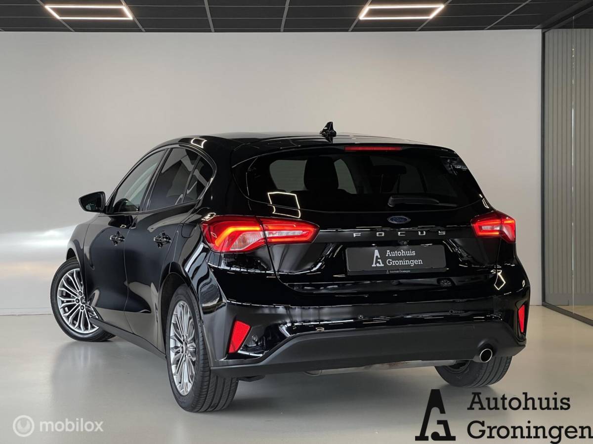 Ford Focus Ford Focus 1.0 EcoBoost Titanium Business | B&O | ACC | Trekhaak | Distributieriem Vervangen