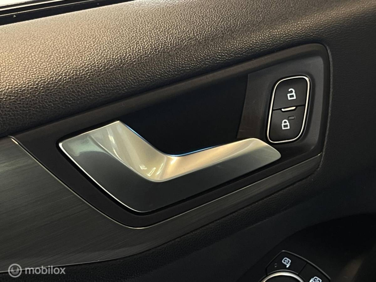 Ford Focus Ford Focus 1.0 EcoBoost Titanium Business | B&O | ACC | Trekhaak | Distributieriem Vervangen