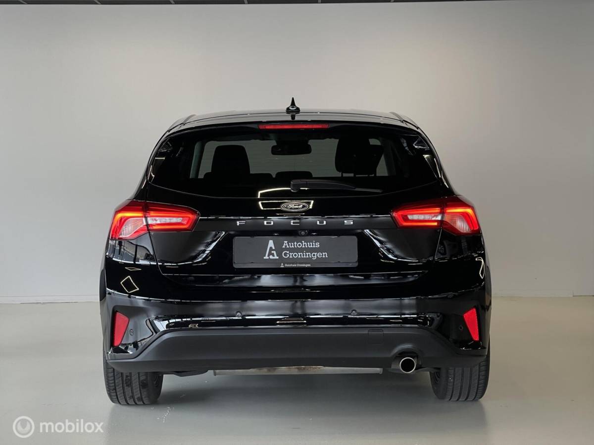 Ford Focus Ford Focus 1.0 EcoBoost Titanium Business | B&O | ACC | Trekhaak | Distributieriem Vervangen
